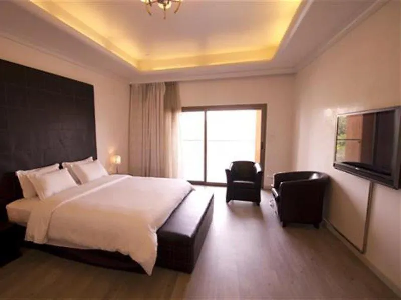 Golden Tulip Al Jazira Hotel & Resort Abu Dabi 4*,