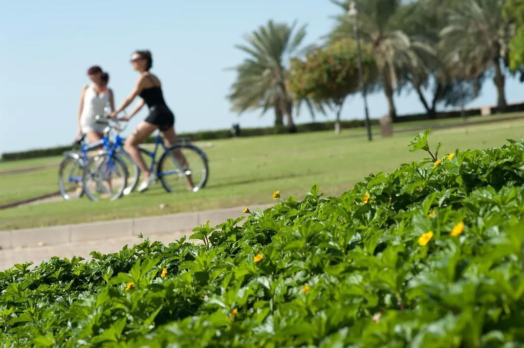 Golden Tulip Al Jazira Hotel & Resort Abu Dabi 4*,